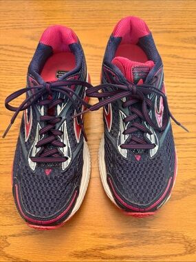 Brooks Women's Navy and Pink Ghost G7 Running Shoes 7.5